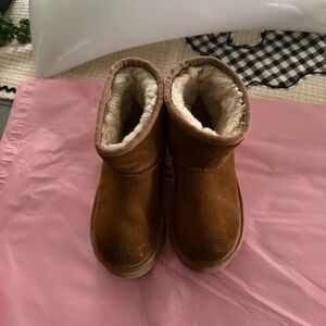 UGG Classic Ultra Mini Platform Boot Chestnut Color